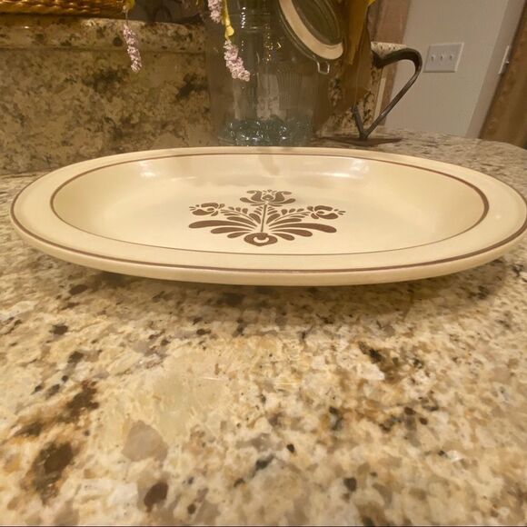 Pfaltzgraff Village Pattern Serving Platter Vintage USA Made 14 x10 inches - Picture 6 of 9